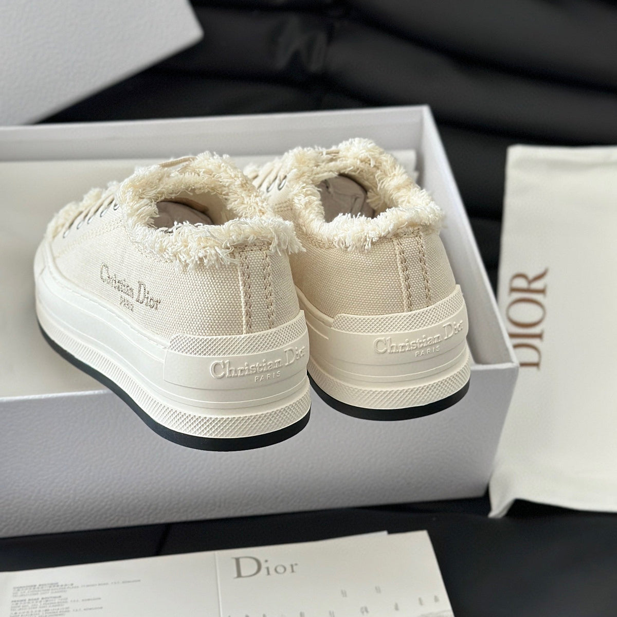CD WALKIN SNEAKER