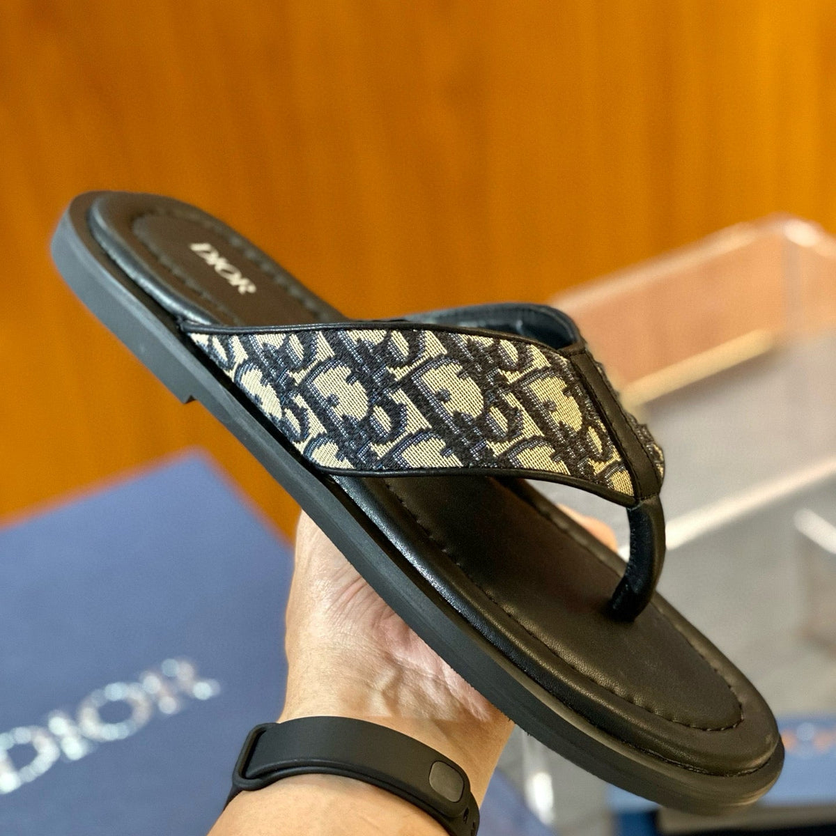 CD ALIAS SANDALS