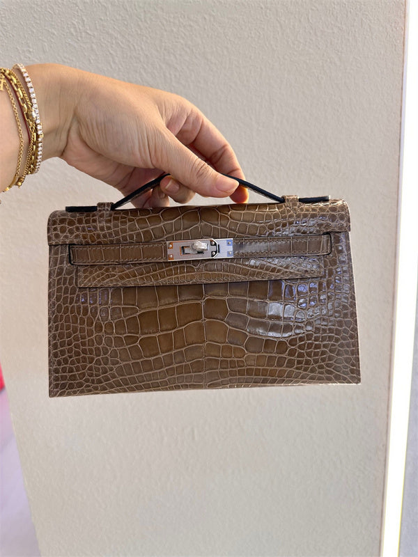 PHA - HMS Bags - 750