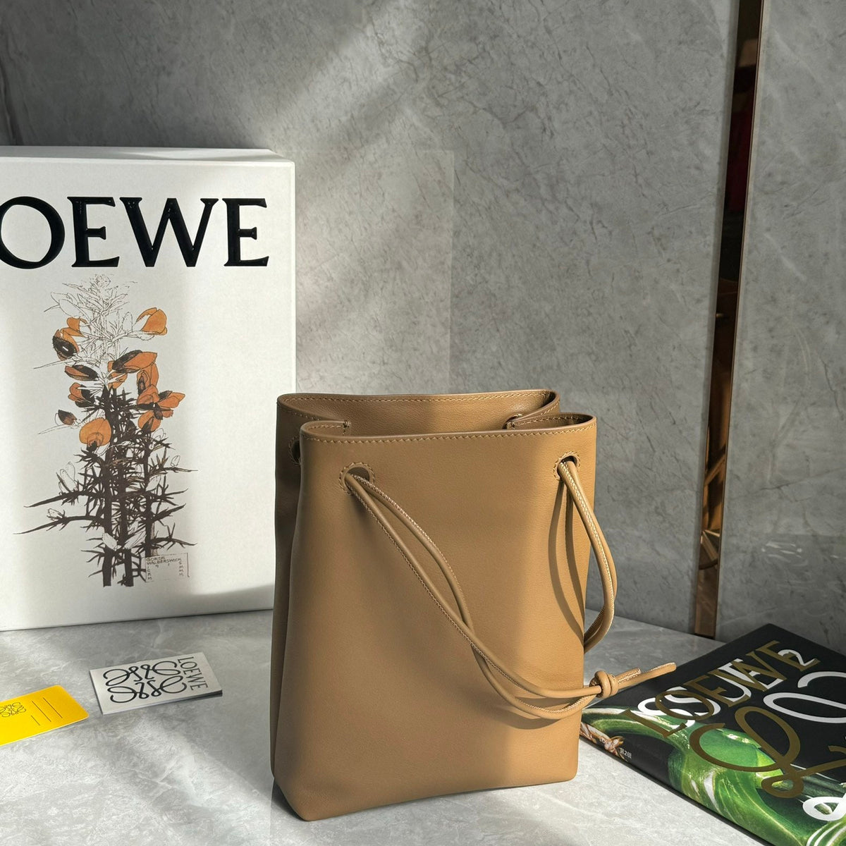 LOEW PEBBLE POUCH