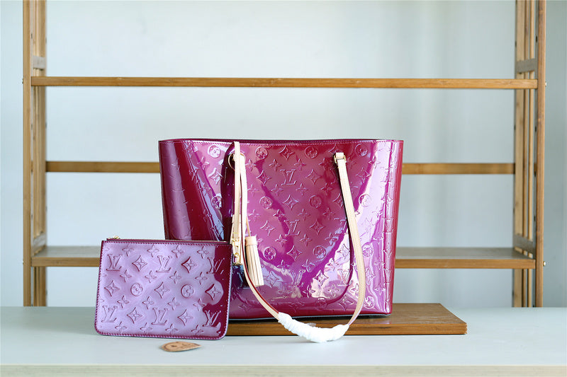 I W Fashion Lu-Vi bags - 8104