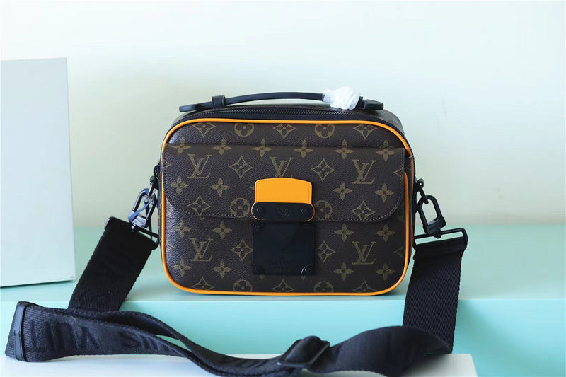 I W Fashion Lu-Vi bags - 9910