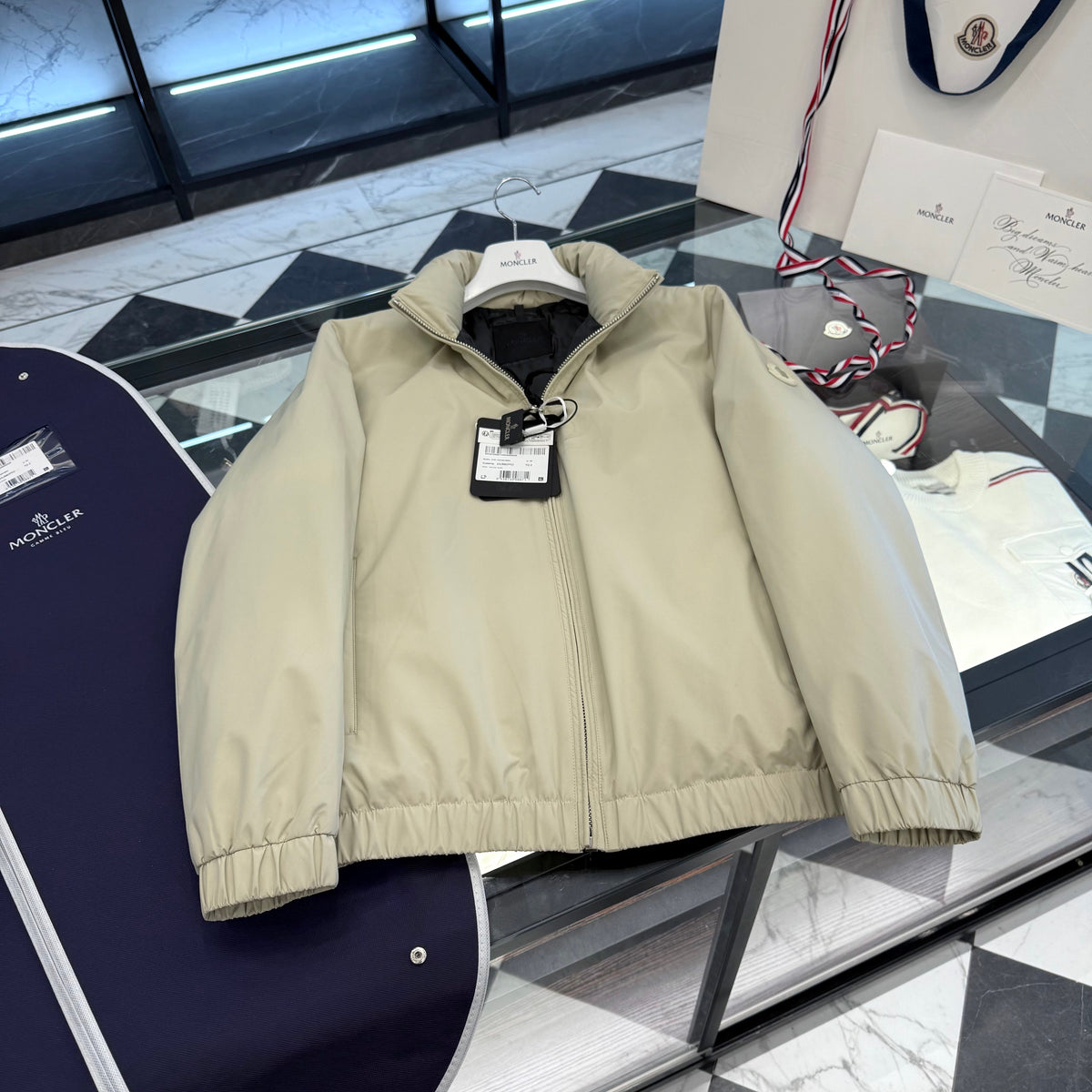 MONC LUSERNA JACKET