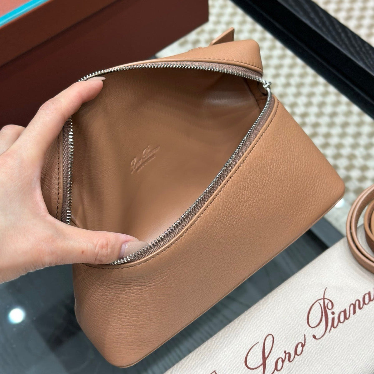 LORO P EXTRA POCKET L19 BAG