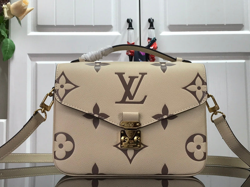 I W Fashion Lu-Vi bags - 17633