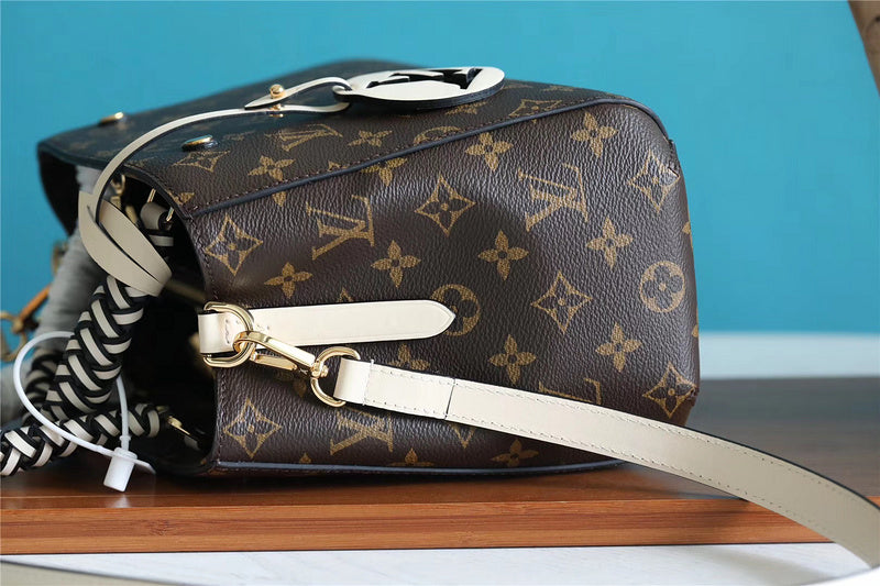 I W Fashion Lu-Vi bags - 8023