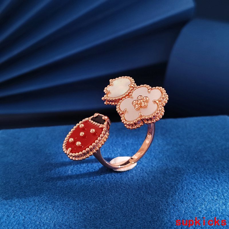 Van Cleef & Arples Jewelry