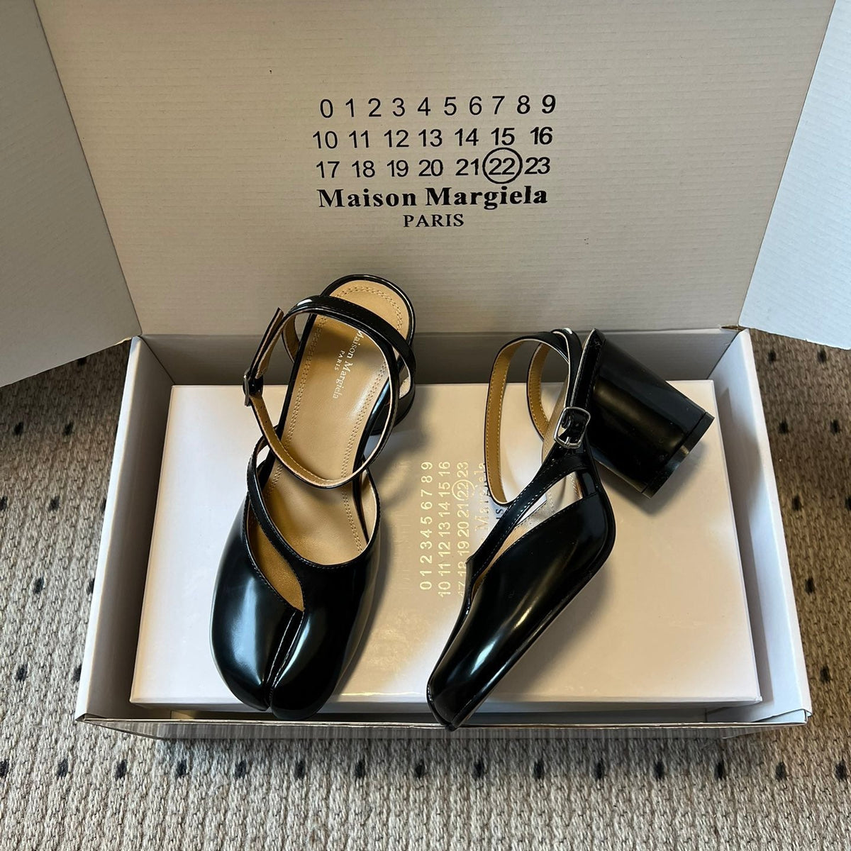 MAISON M TABI PUMPS