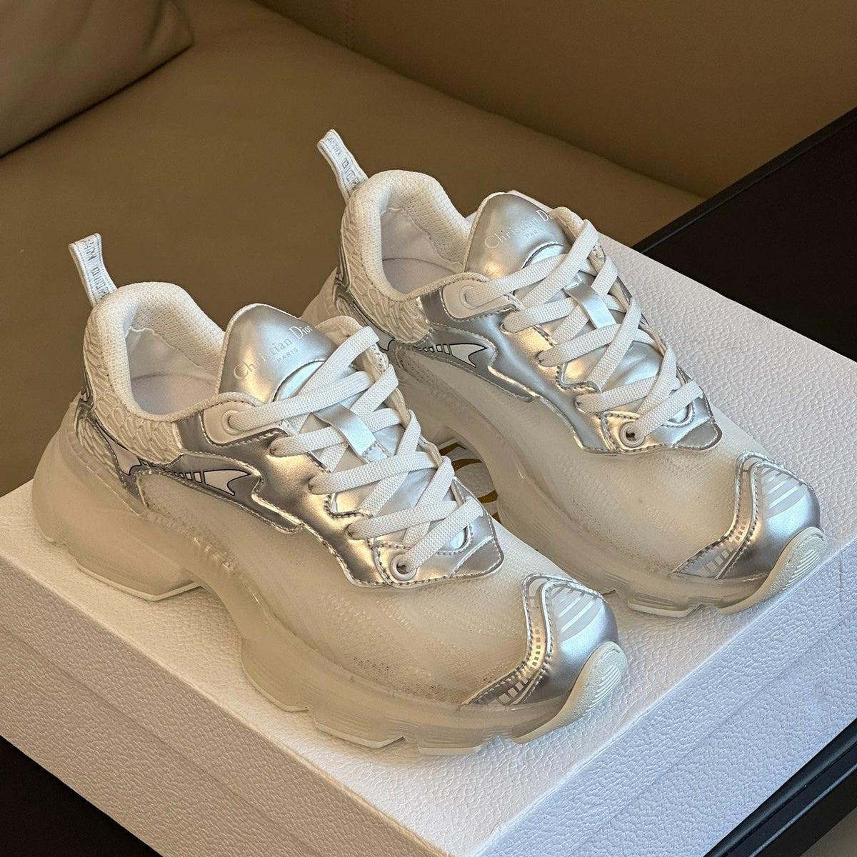 CD VIBE SNEAKERS