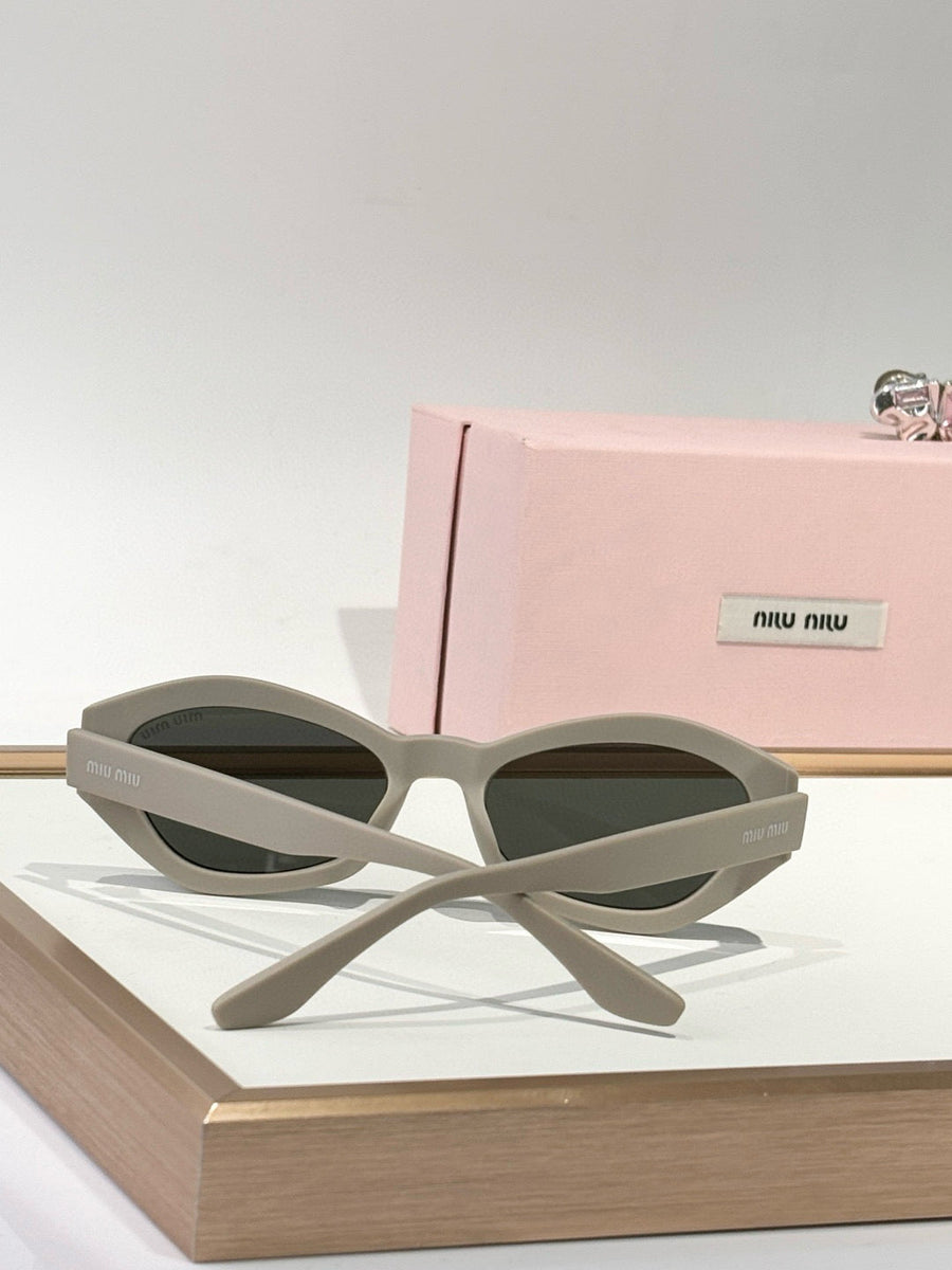 MIU M SUNGLASSES