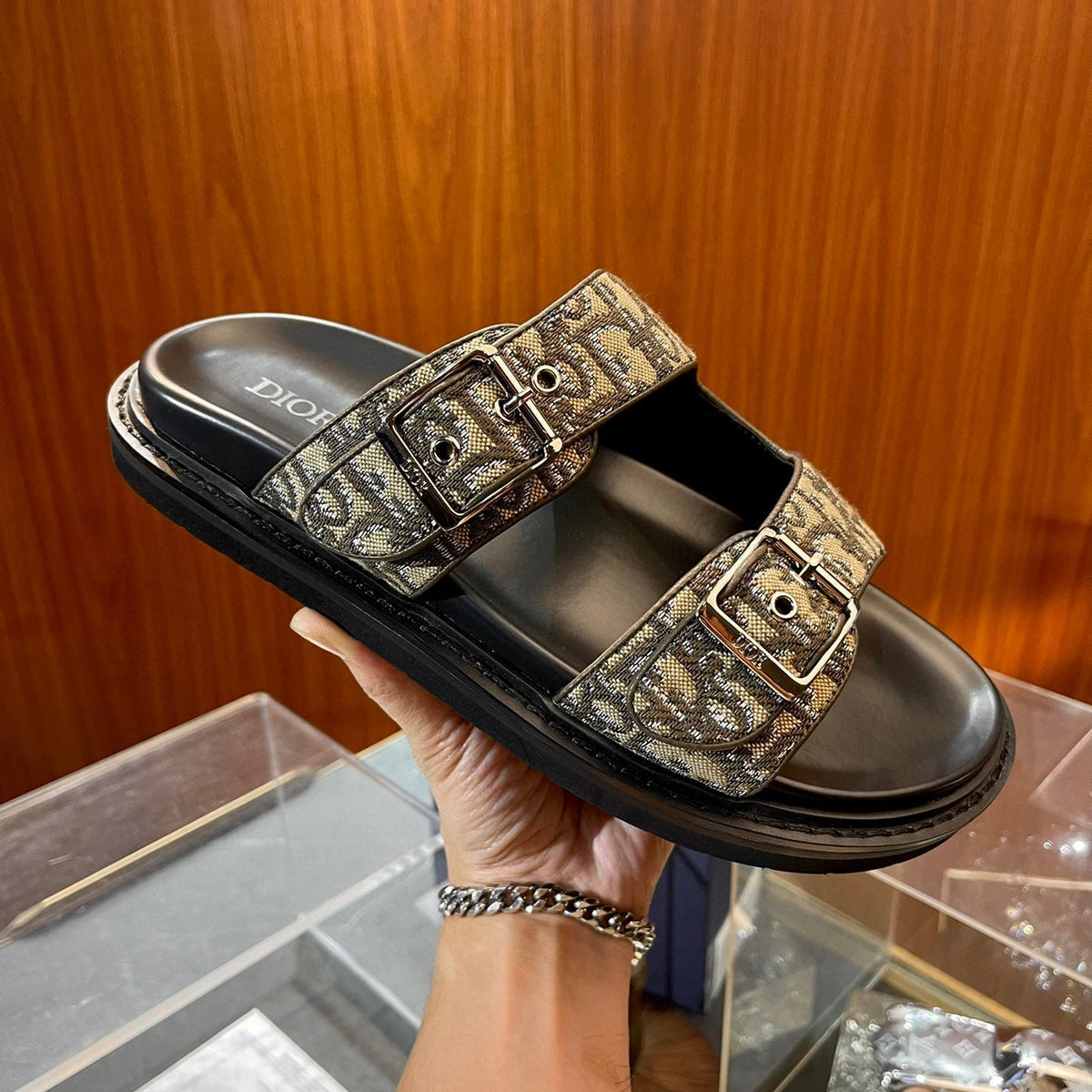 CD AQUA SANDALS