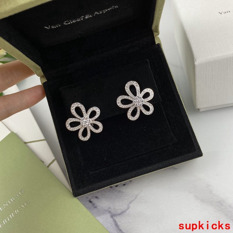 Van Cleef & Arples Jewelry