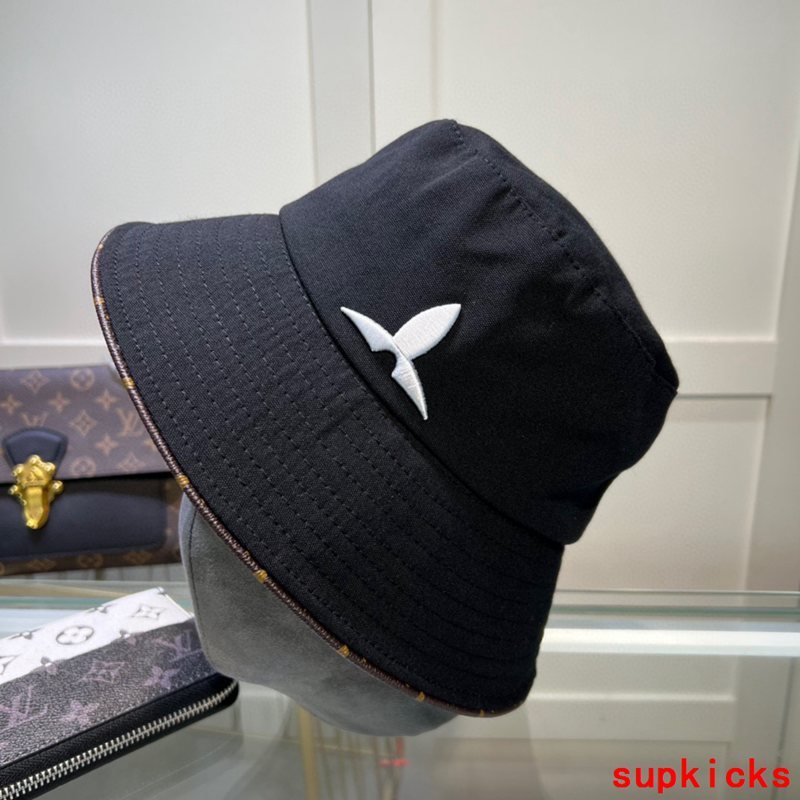 Louis Vuitton Luxury Cap