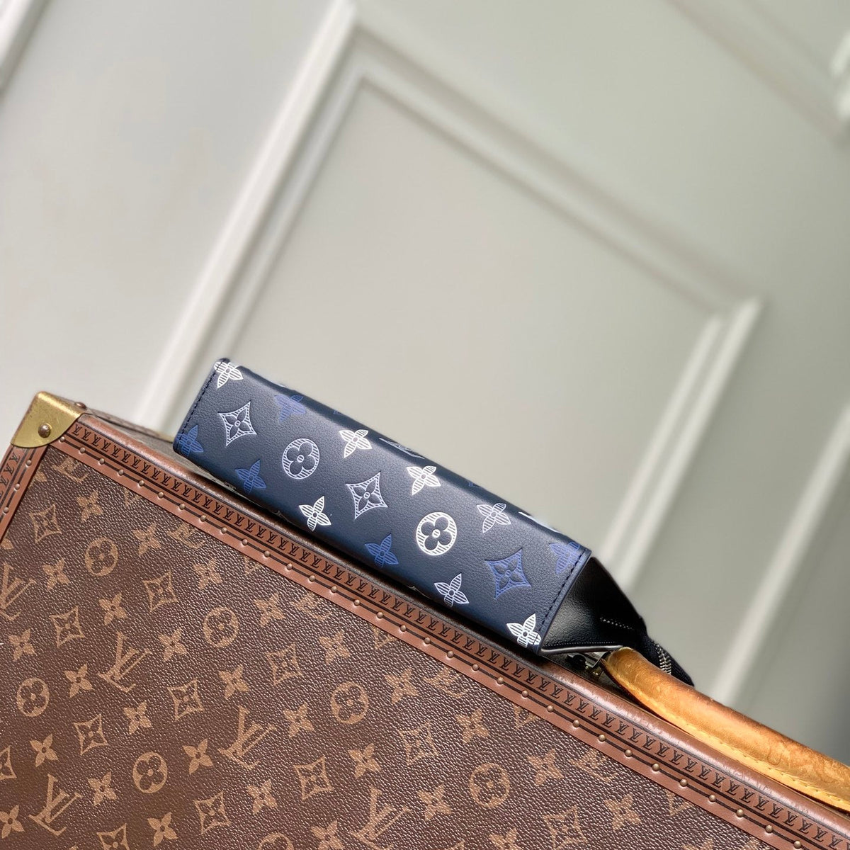 LOU GASTON WEARABLE WALLET