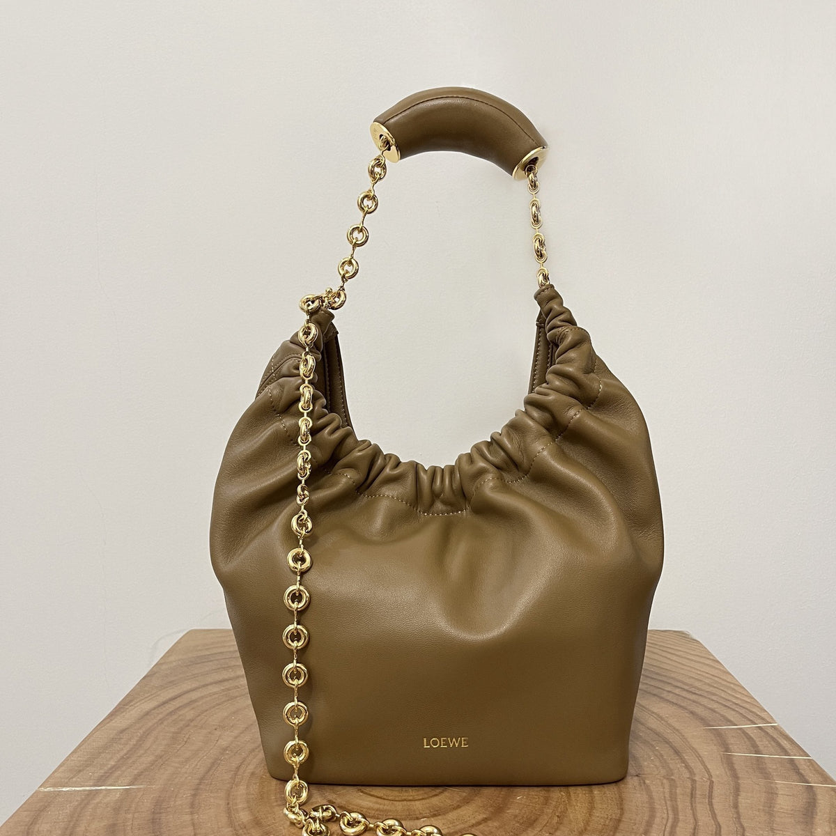 LOEW SMALL SQUEEZE BAG