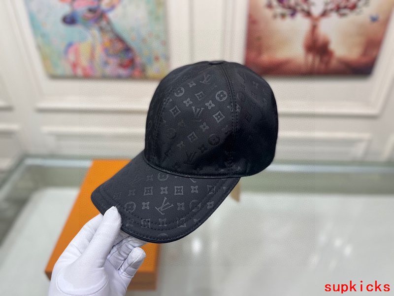 Louis Vuitton Luxury Cap