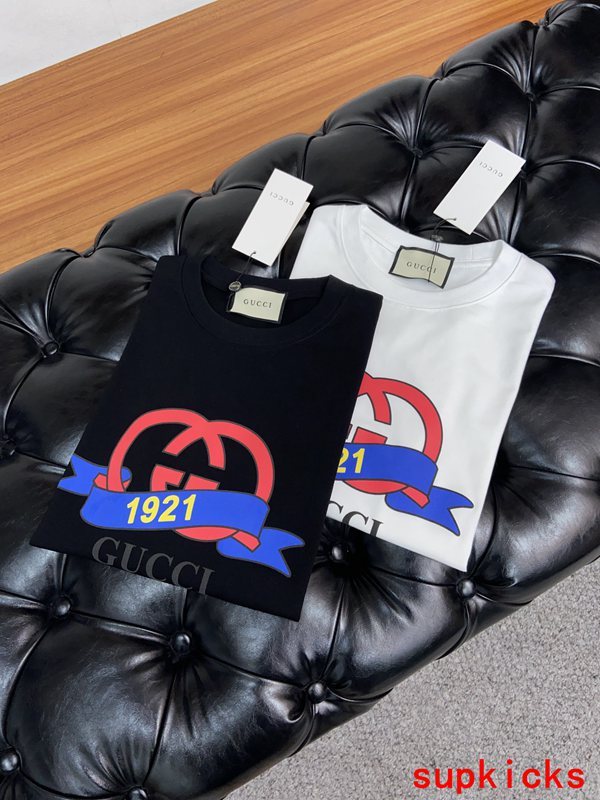 Moncler Luxury Cloth