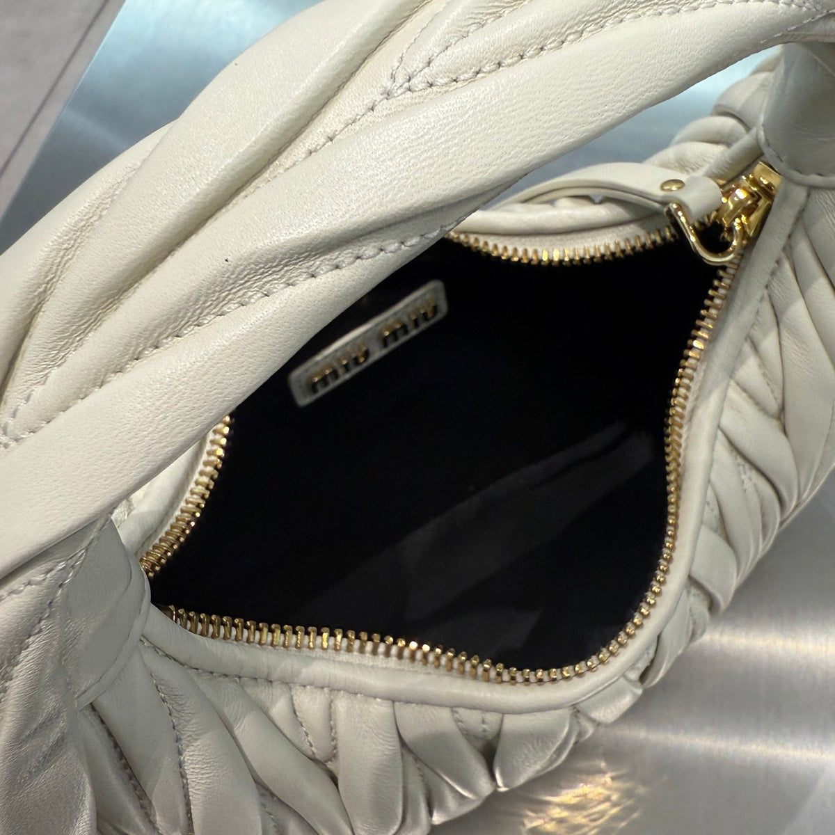MIU M WANDER BAG