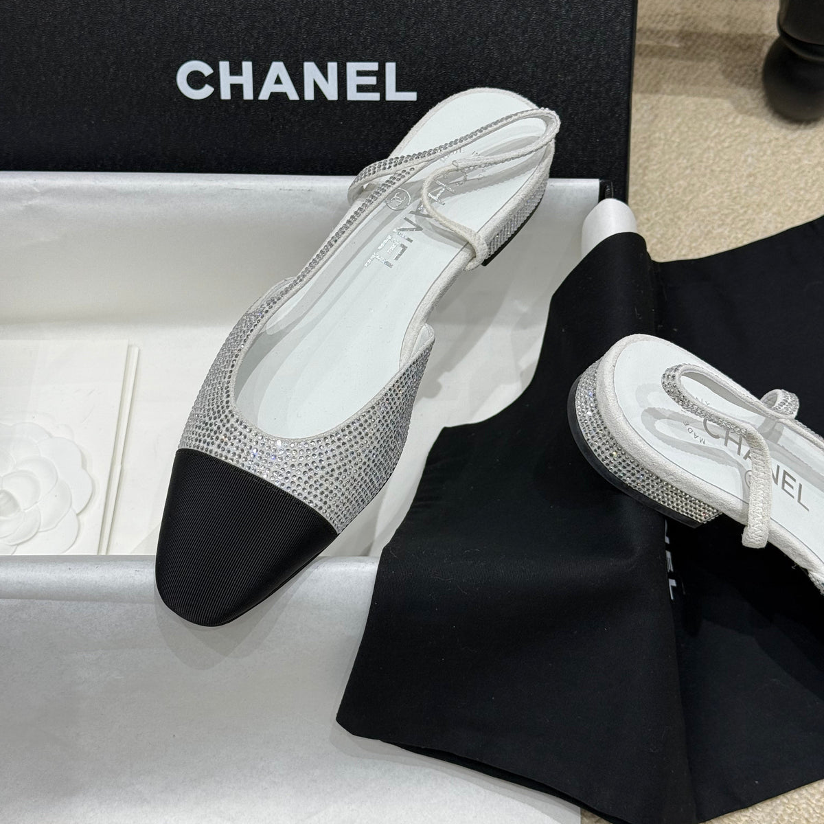 CC SLINGBACK PUMPS