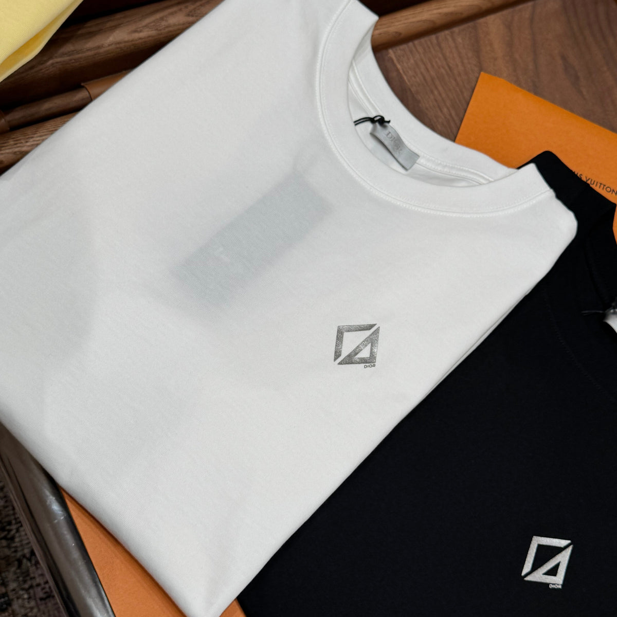 CD T-SHIRT