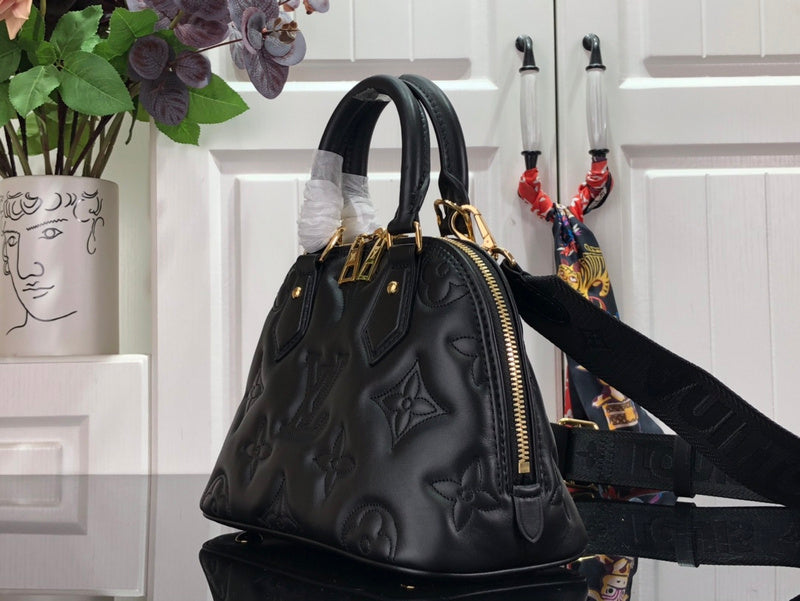 I W Fashion Lu-Vi Bags - 16731