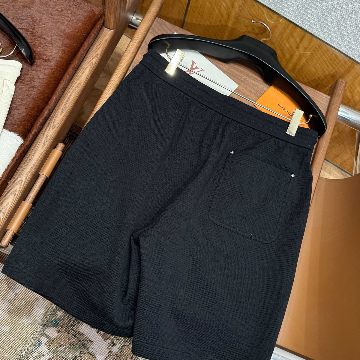 LOU SHORTS