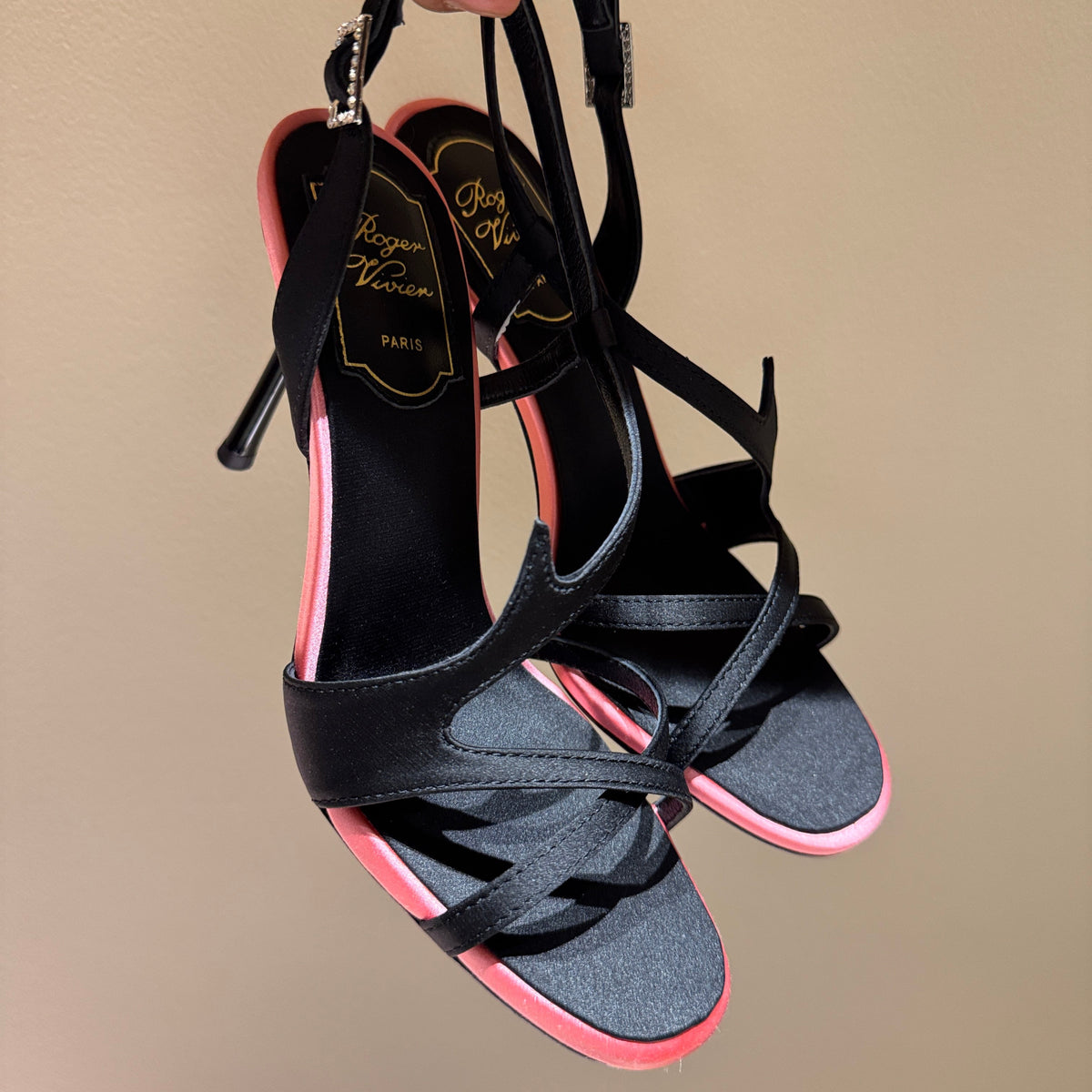 ROGER V HEELS