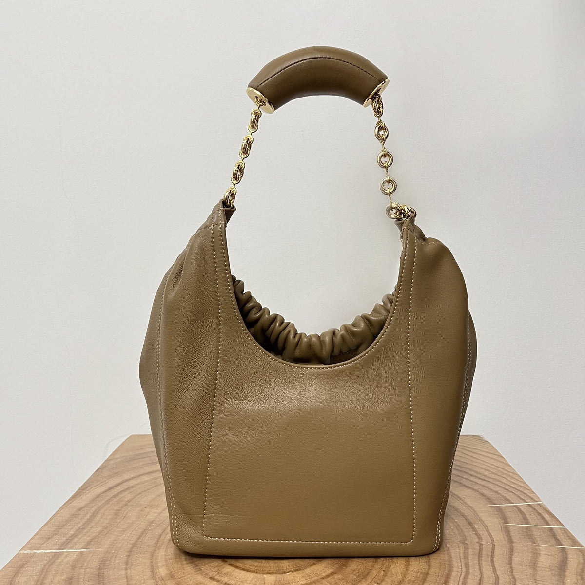 LOEW SMALL SQUEEZE BAG