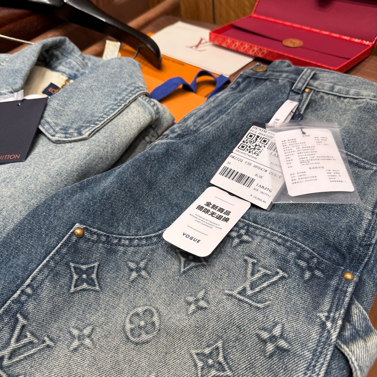 LOU DENIM SHORTS