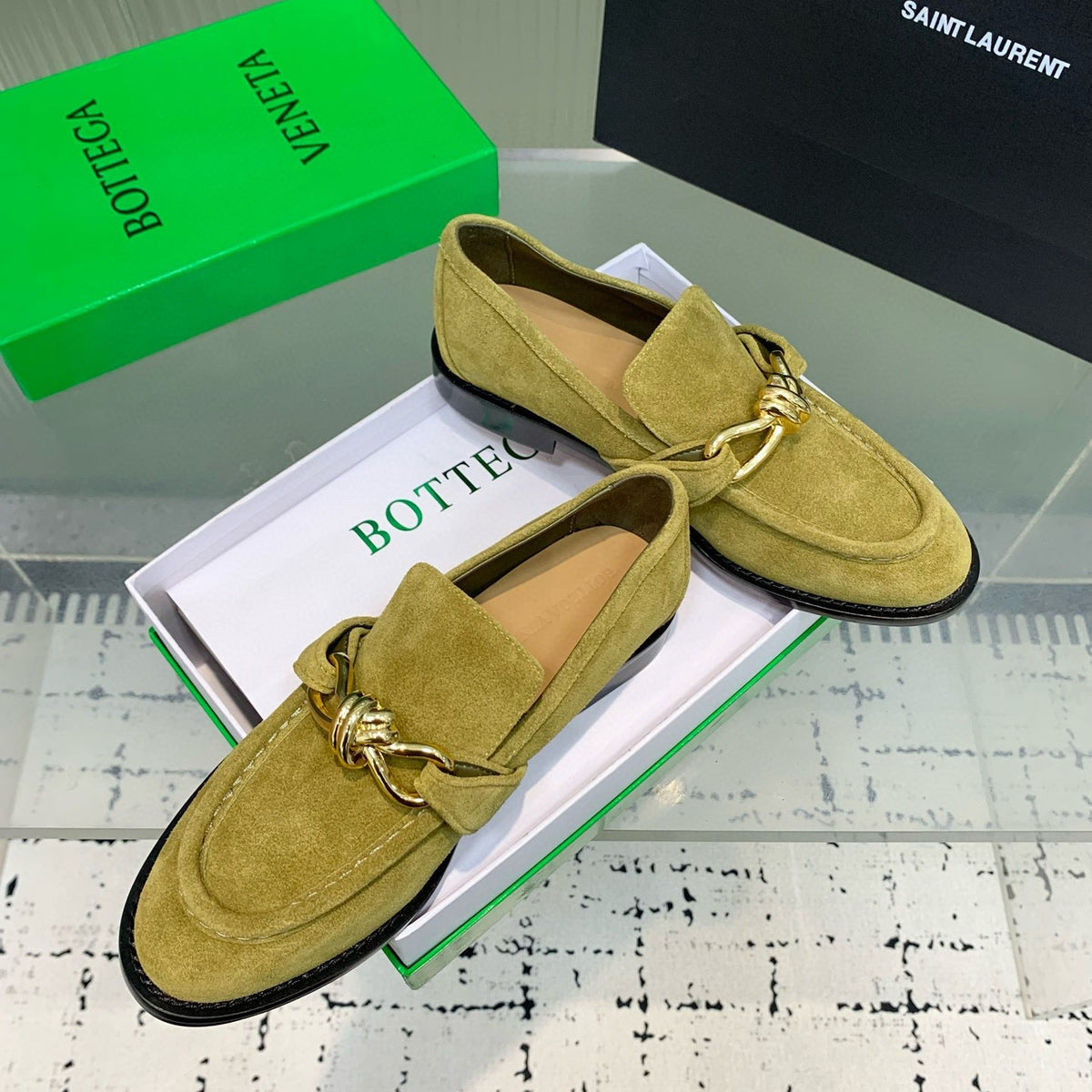 BOTT LOAFERS