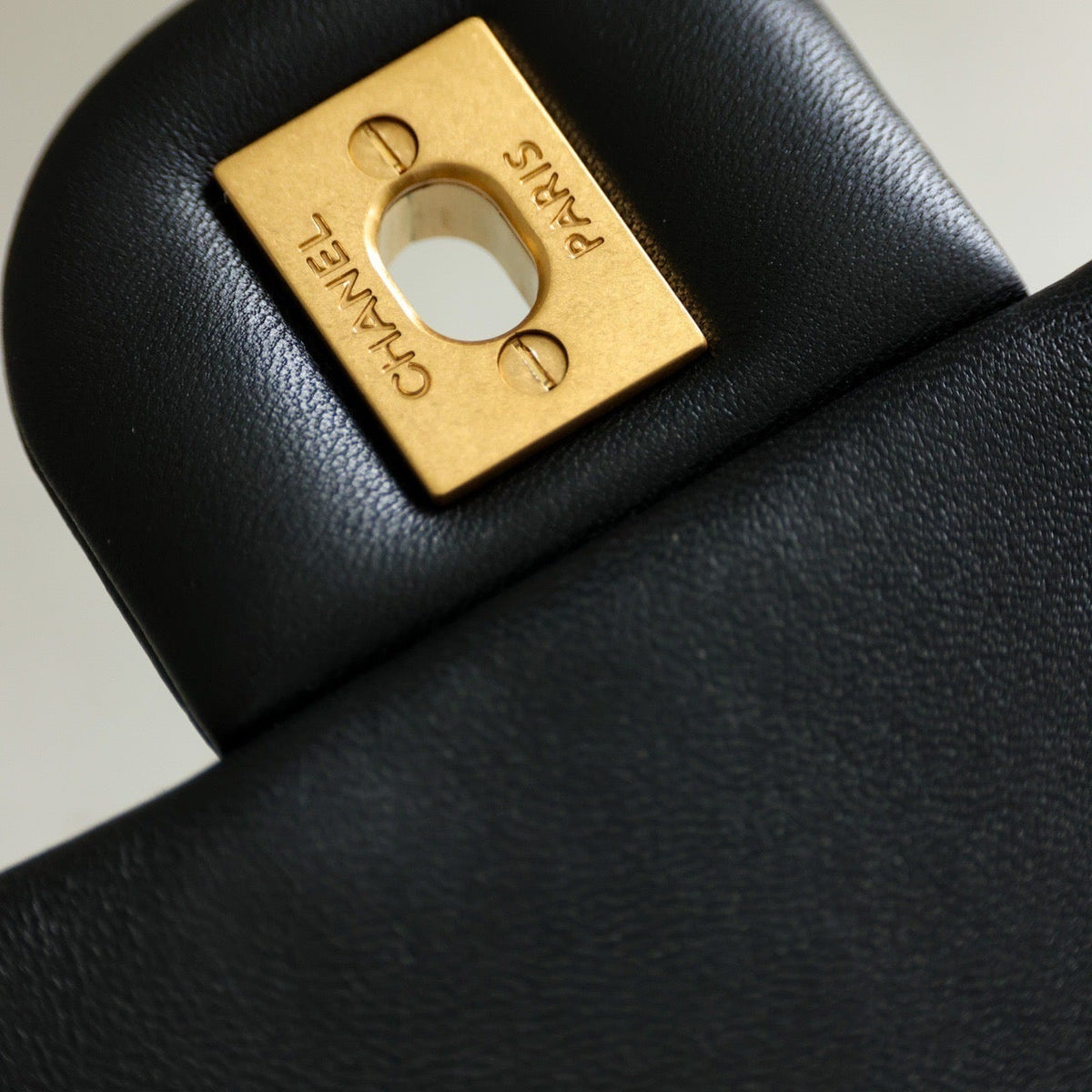 CC CLASSIC FLAP MINI BAG
