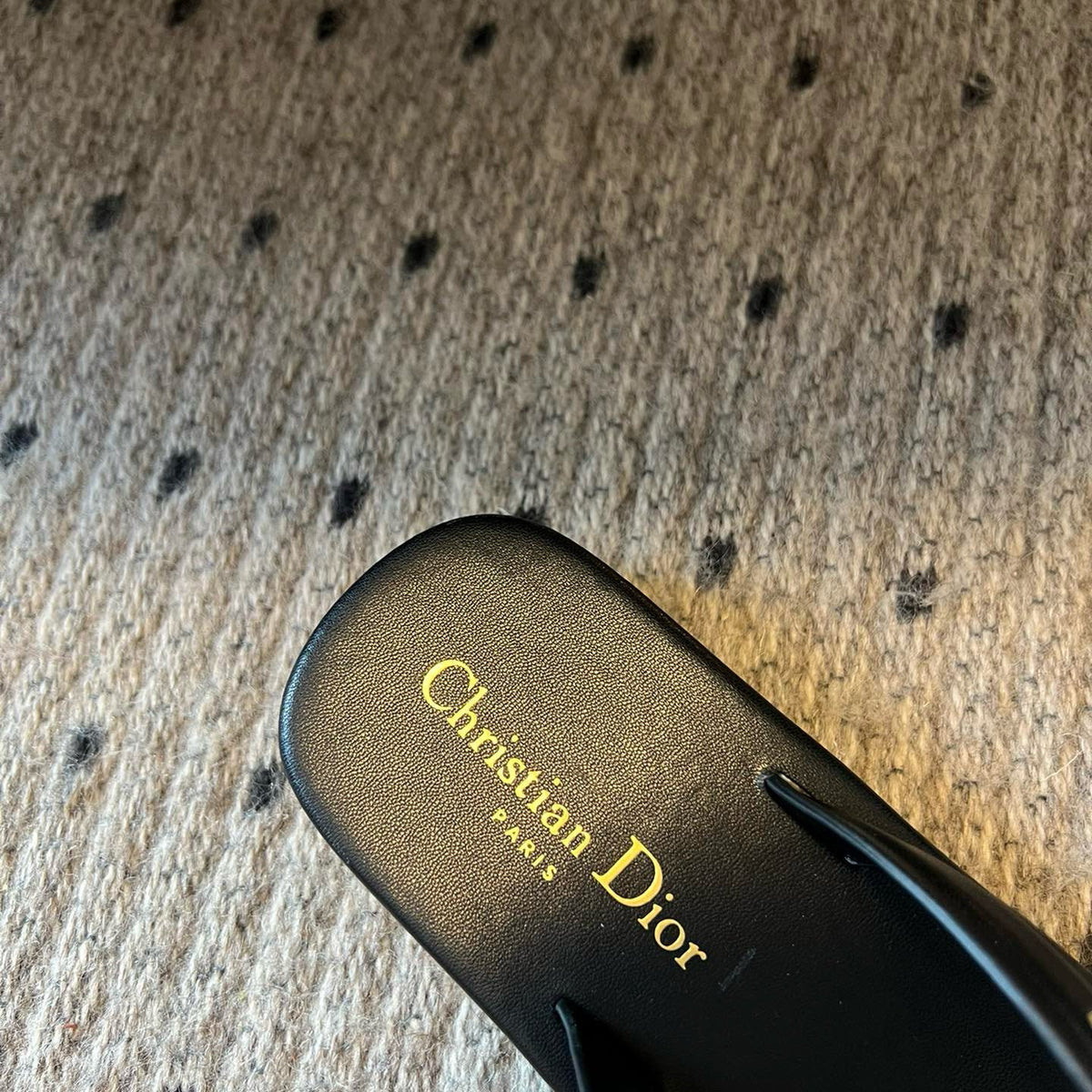 CD THONG SANDAL