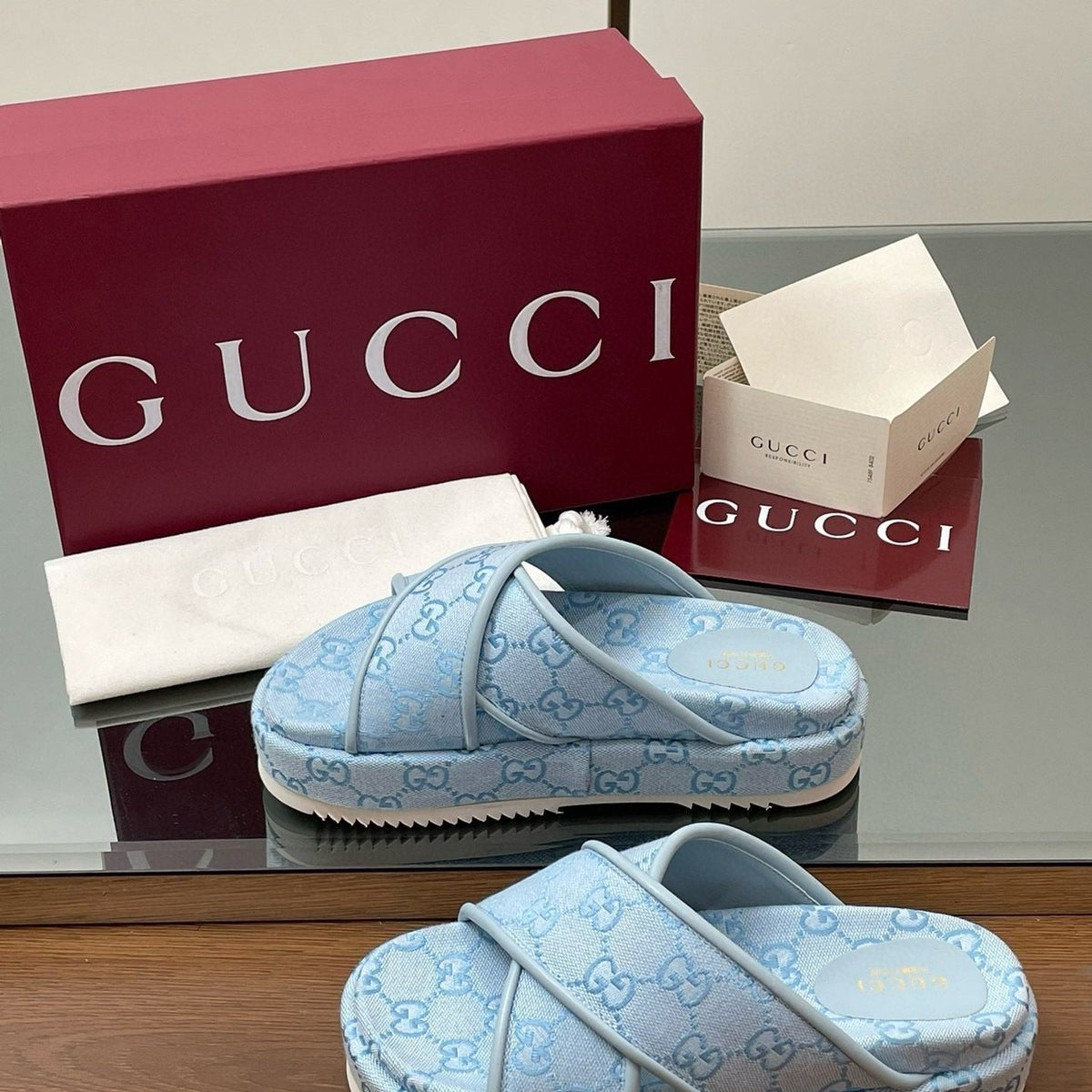 GG SANDALS