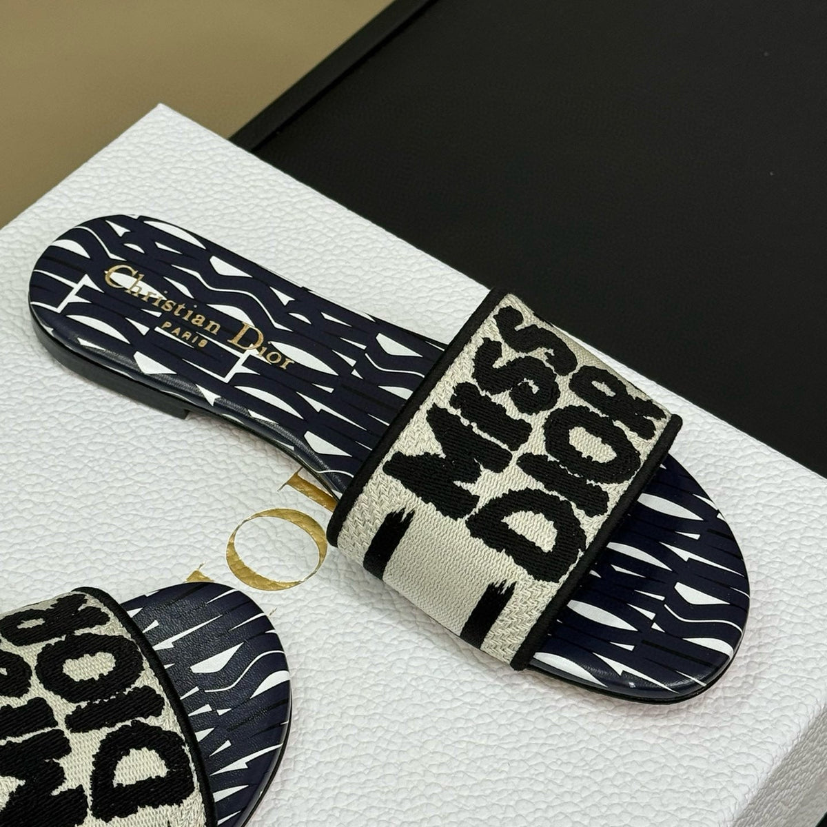 CD DWAY SLIDES