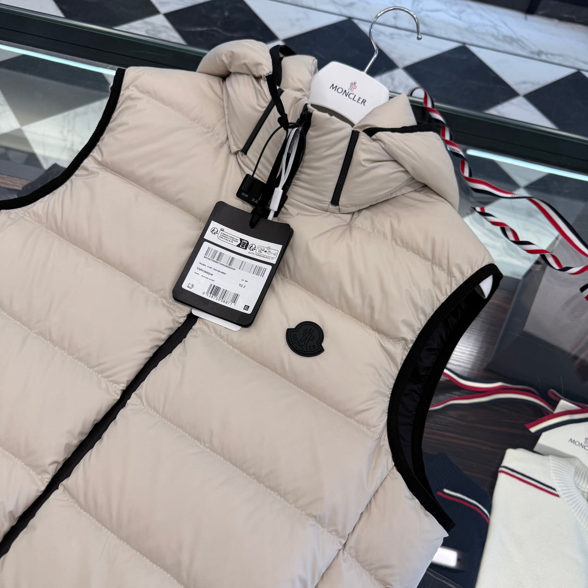 MONC VALMASQUE VEST