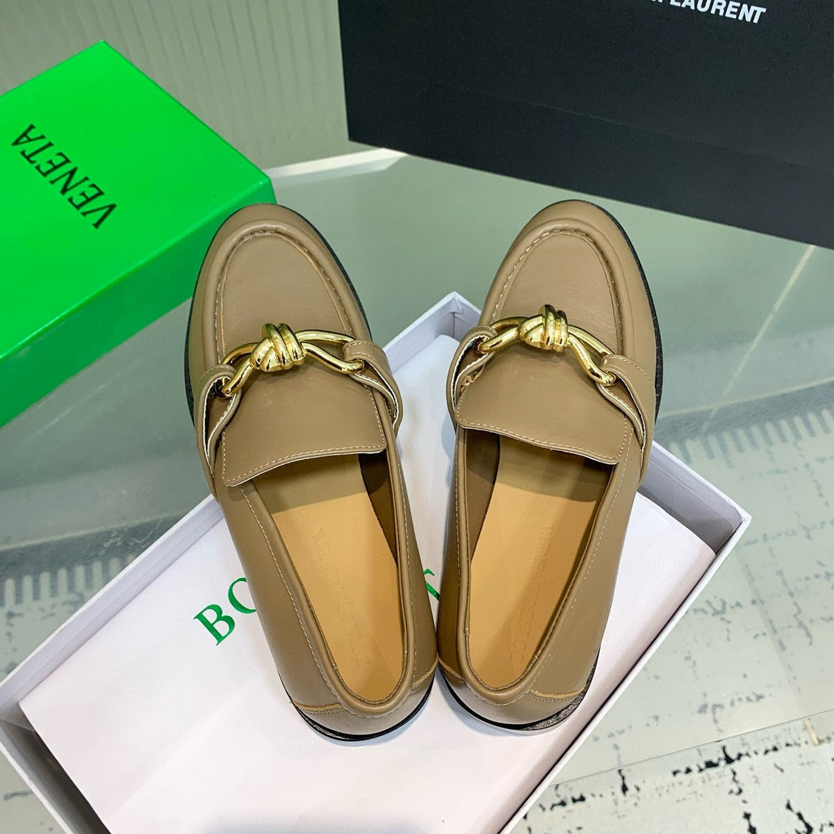 BOTT LOAFERS