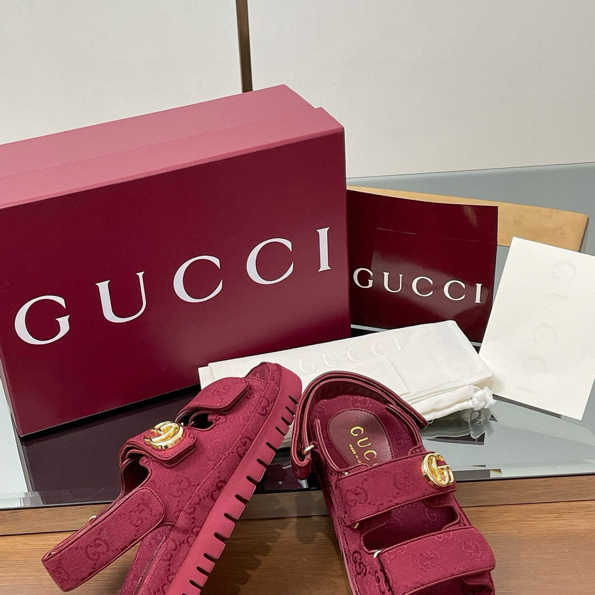 GG SANDALS