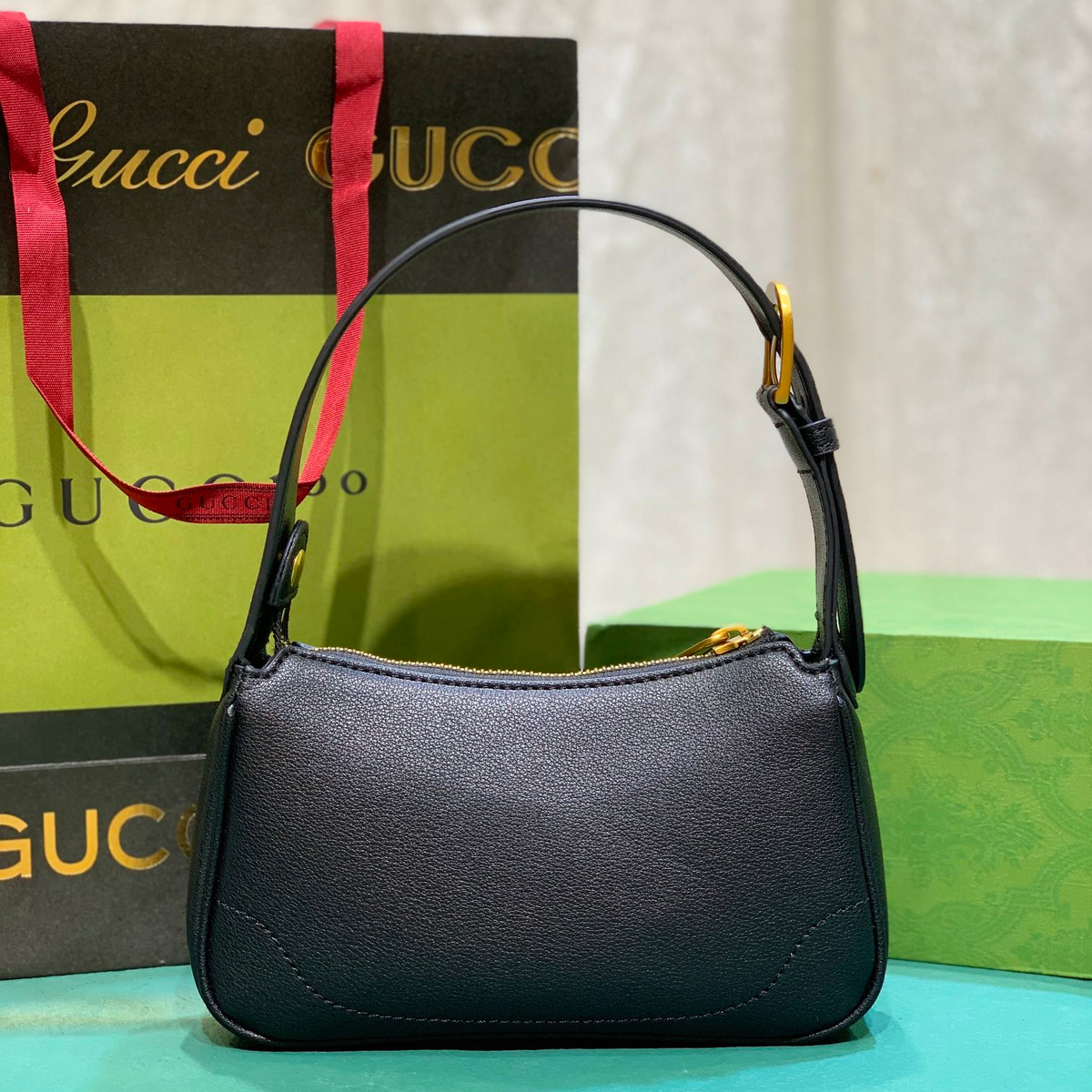 Elite Carryalls