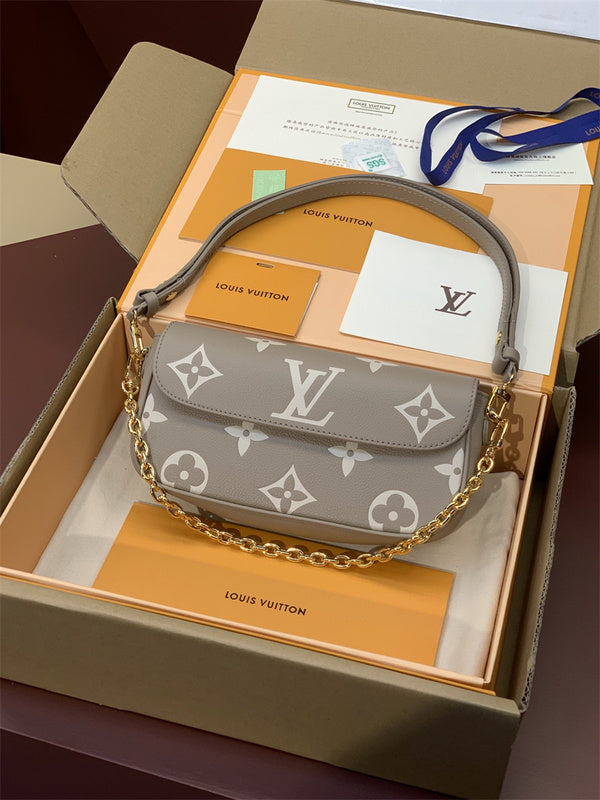 PHA - LOV Bags - 090