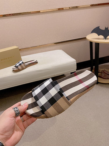 Burberry Luxury Shoes
