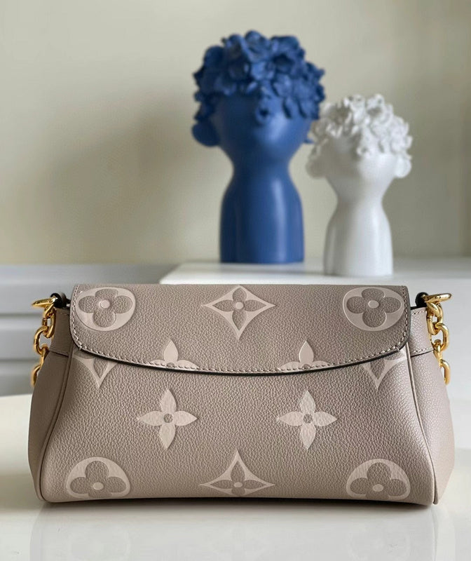 LOV2 Bags - Luxurious Bags  985