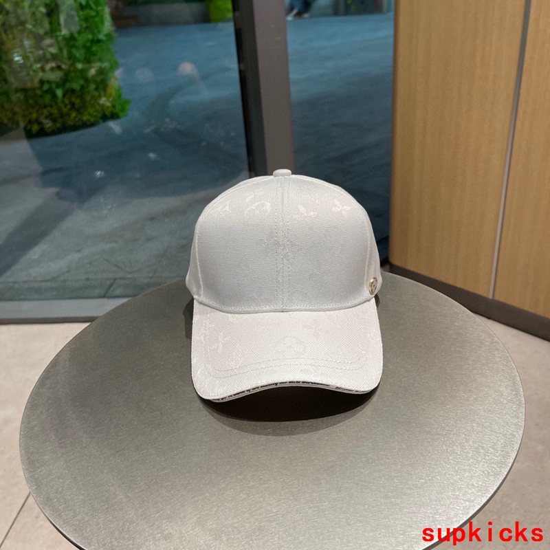 Louis Vuitton Luxury Cap