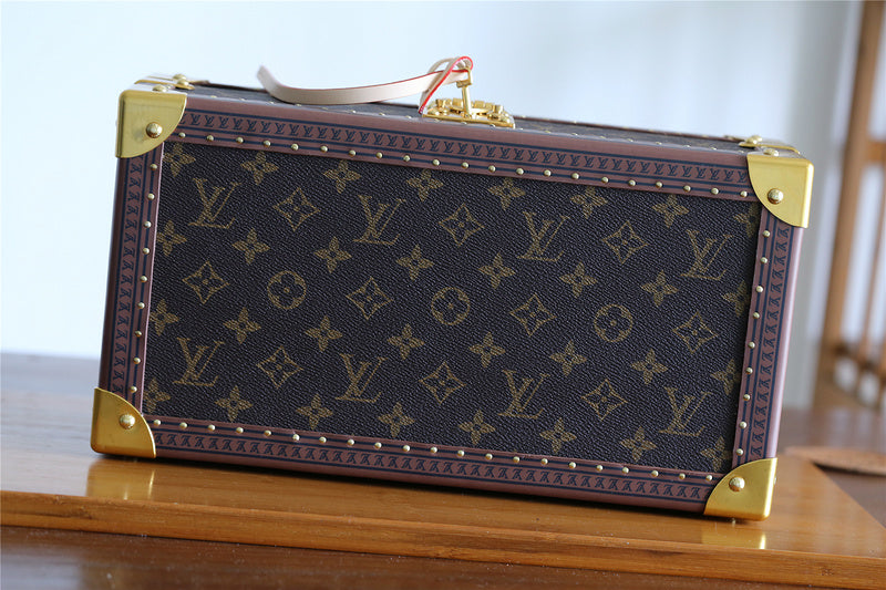 I W Fashion Lu-Vi bags - 11344