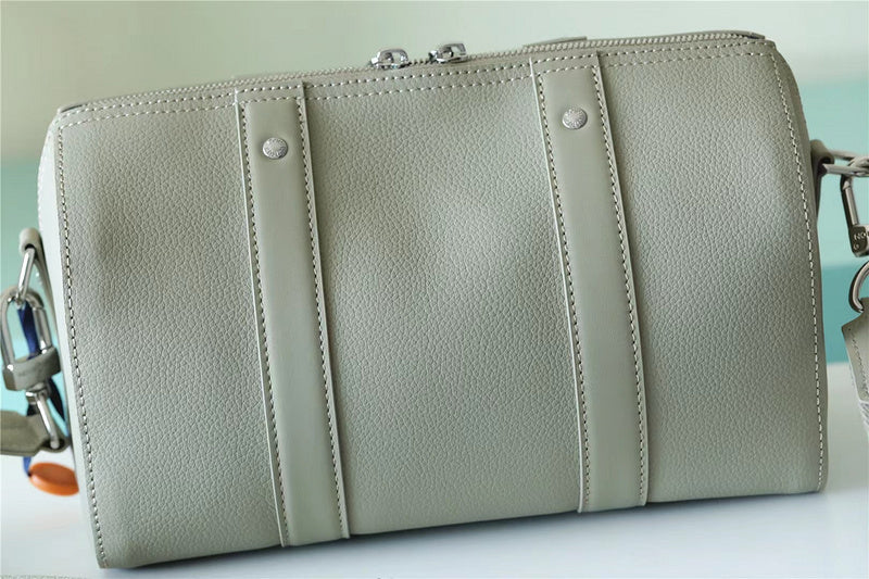 I W Fashion Lu-Vi bags - 11222