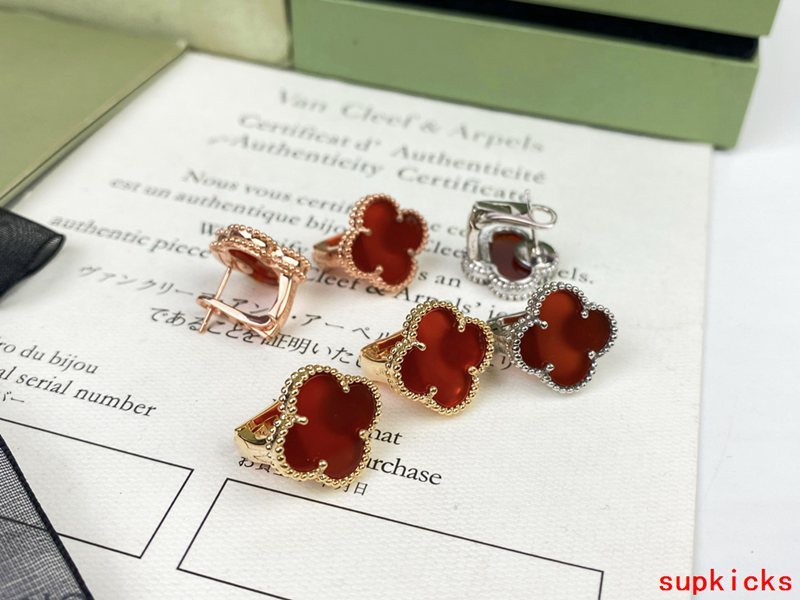 Van Cleef & Arples Jewelry
