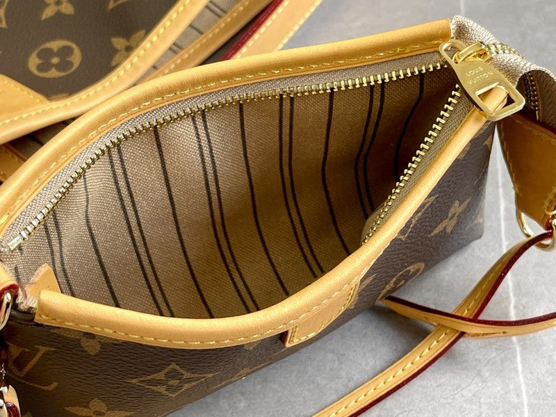 I W Fashion Lu-Vi bags - 17221