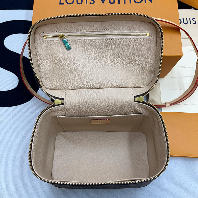 I W Fashion Lu-Vi bags - 8004