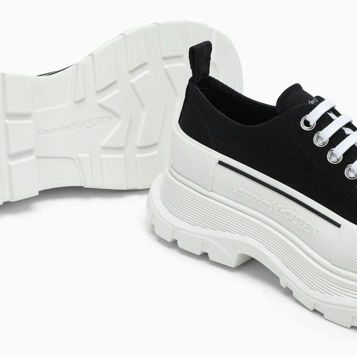 BLACK/WHITE TREAD SLICK SHOES