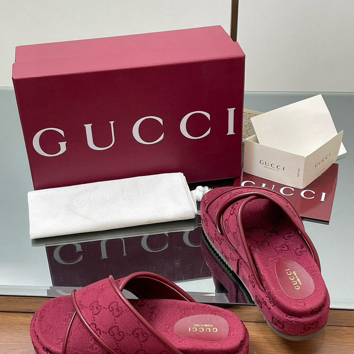 GG SANDALS