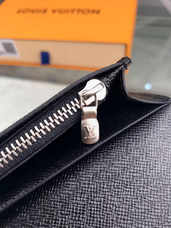 I W Fashion Lu-Vi bags - 17704
